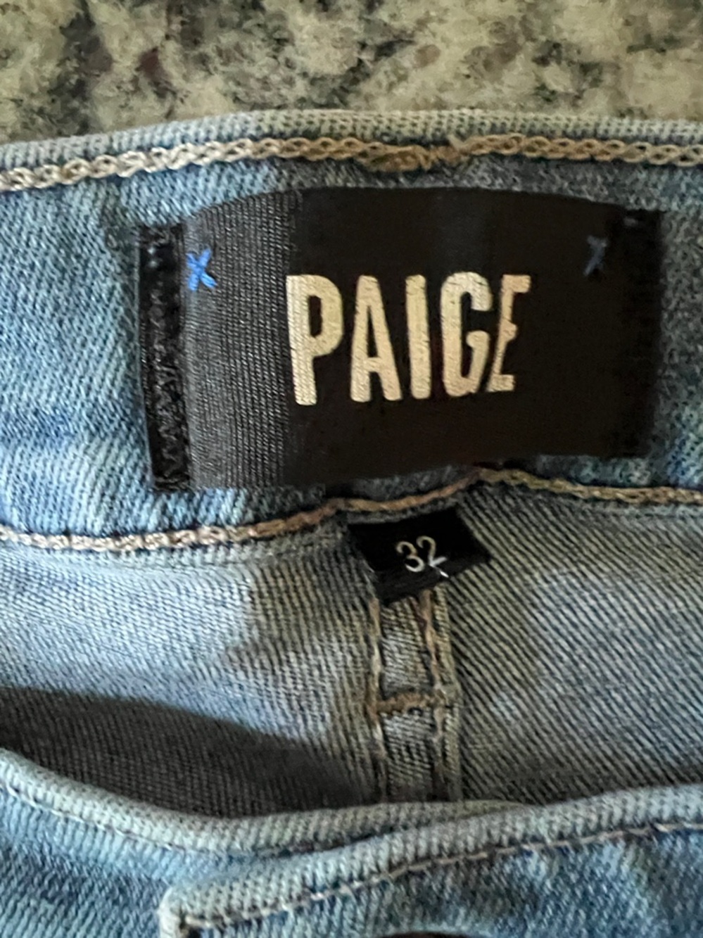 PAIGE Lennox Jeans - Picture 4 of 5